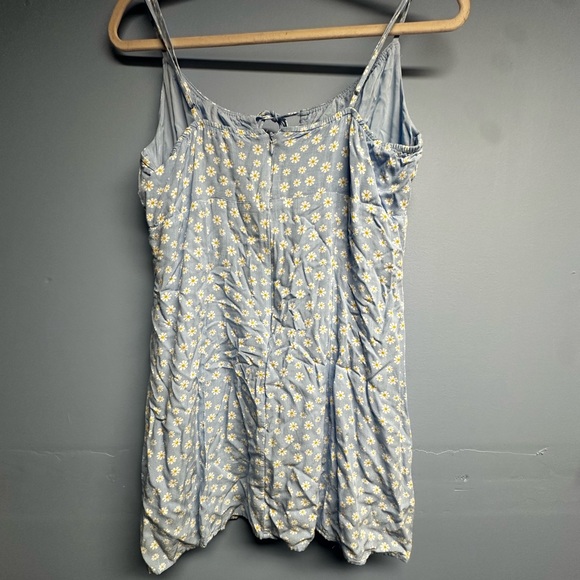 Tie front dress - Picture 2 of 3